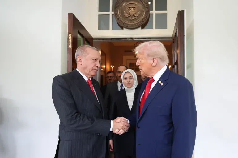 أردوغان وترمب: تمديد الهدنة مع إيران يفتح باب تهدئة إقليمية مشروطة وسط تصاعد التوترات
