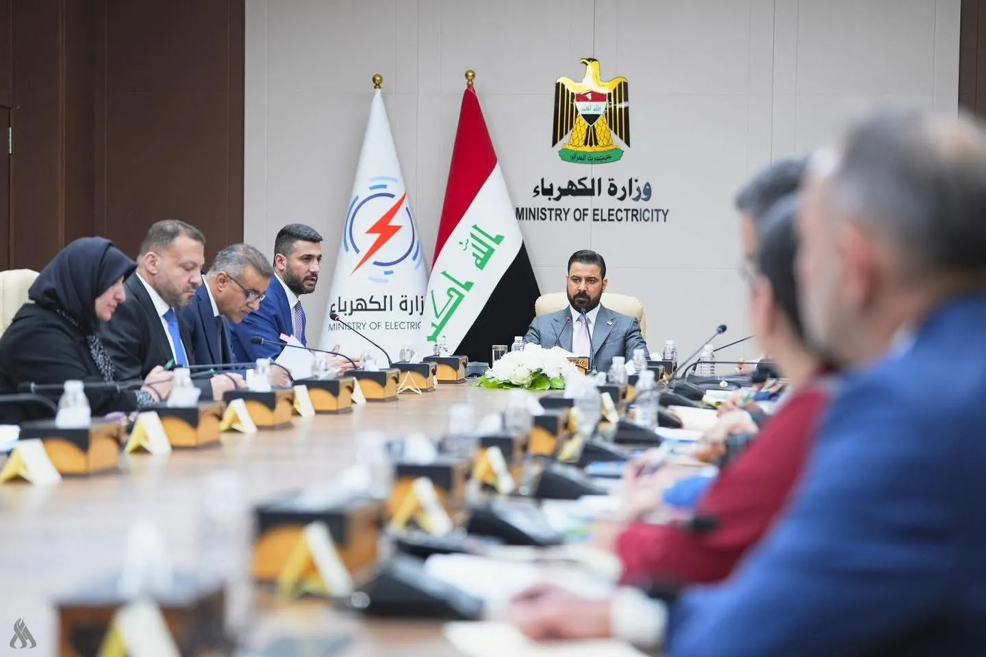 العراق يعلن خطة طوارئ لضمان استقرار الكهرباء خلال ذروة الصيف
