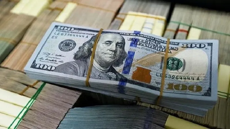 أسعار الدولار في العراق اليوم.. تراجع طفيف ببغداد وارتفاع في أربيل مع إغلاق التداولات