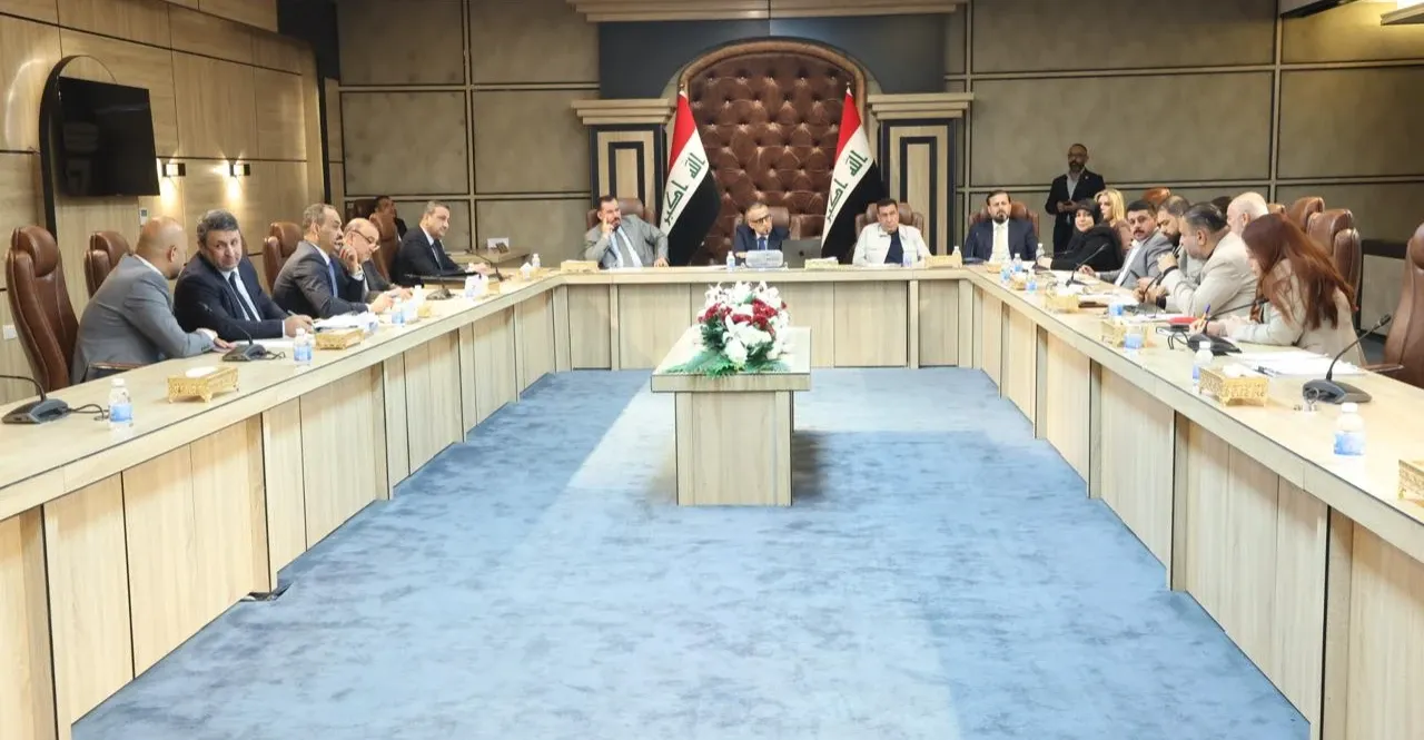 العراق يتجه لاعتماد قانون الاقتراض بديلاً عن موازنة 2026.. ما أبرز ملامحه؟