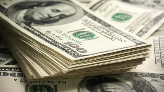 500 مليون دولار نقدًا تصل إلى العراق في خطوة جديدة لدعم التعاملات المالية