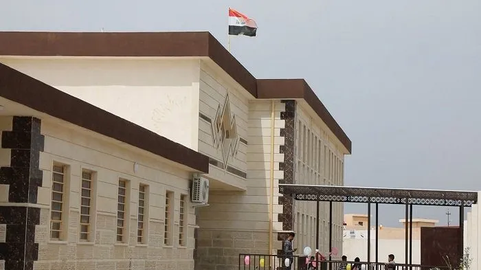 التربية العراقية تكشف خطة لمعالجة أكثر من ألف مدرسة كرفانية وطينية