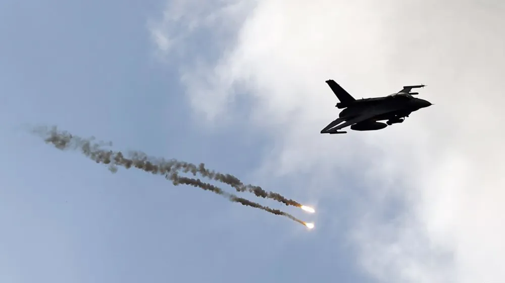 ضربة جوية عراقية تدمر مضافة لداعش في ديالى بطائرتي F-16