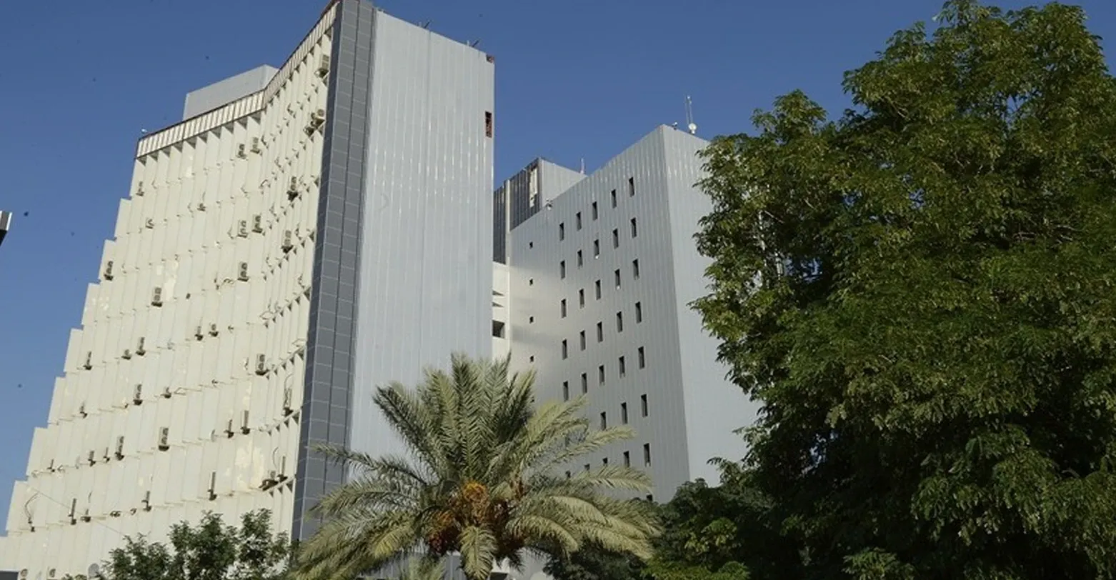 العراق يمضي بزيادة أجور الأطباء العقود إلى 600 ألف دينار