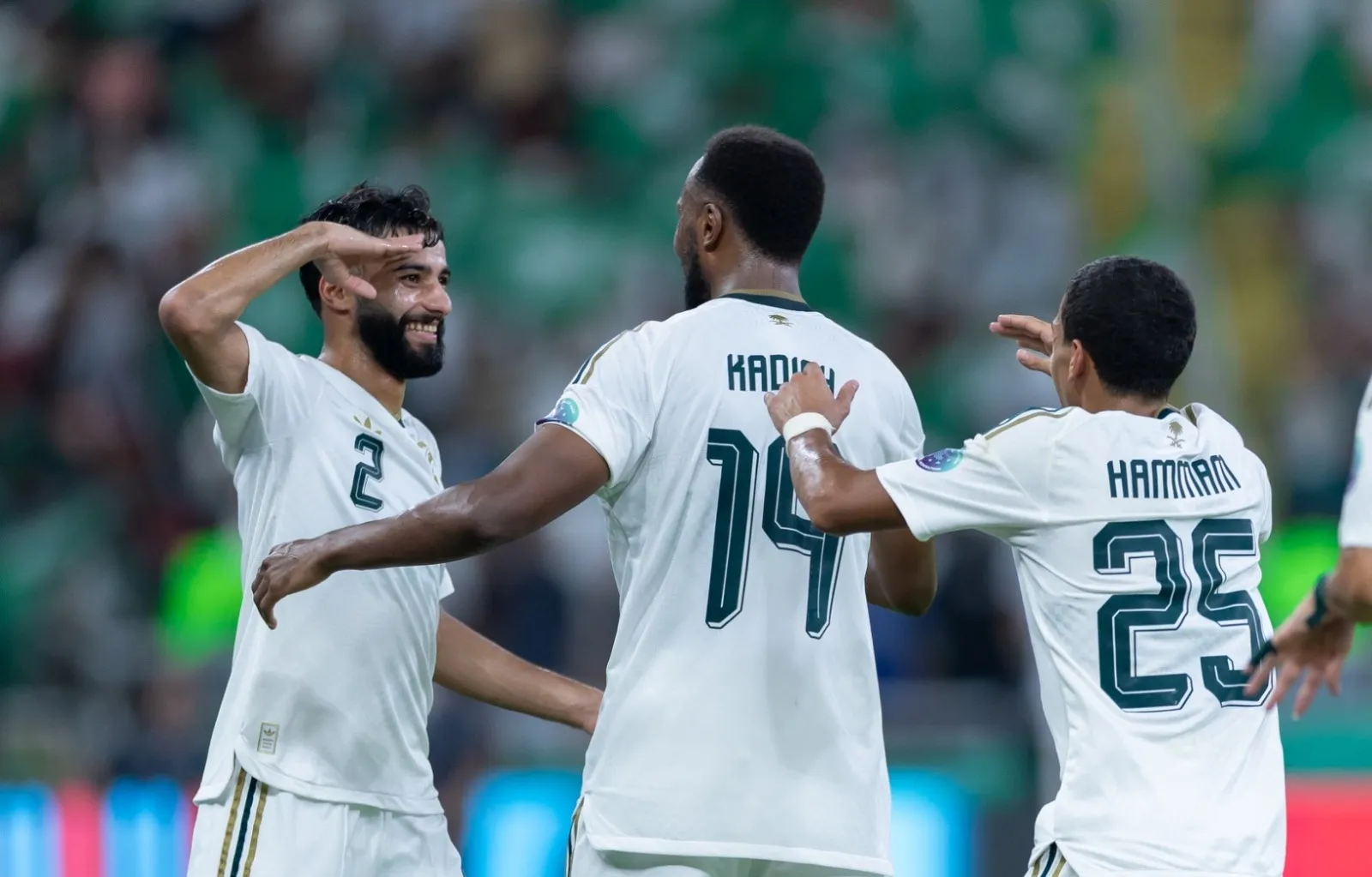 السعودية تحسم صدارة خليجي 27 بثنائية أمام العراق.. والقرعة تحدد المتأهل الثاني